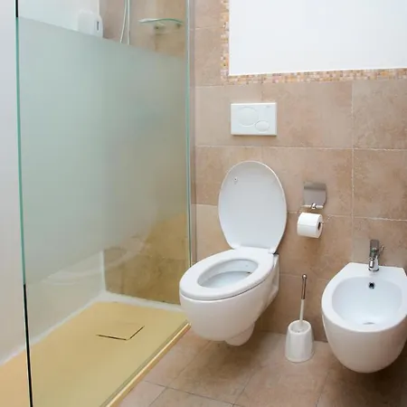 莱切拉贝拉住宿加早餐酒店 莱切