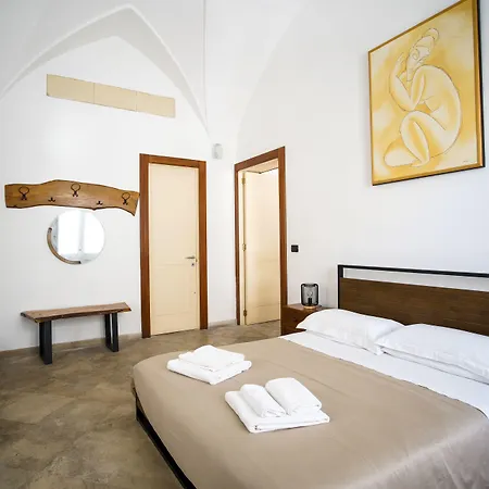 莱切拉贝拉住宿加早餐酒店 莱切