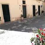 La Bella