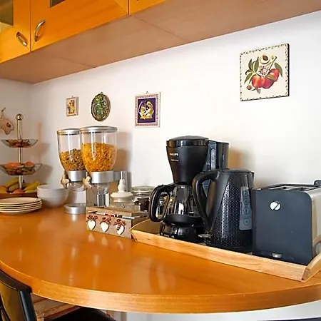 La Bella Bed & Breakfast